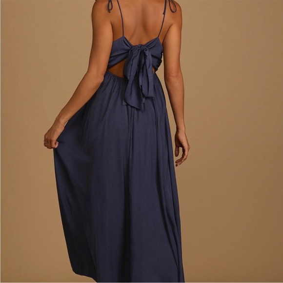 Lulu's Navy Maxi Dress - Picture 3 of 7
